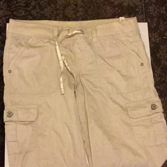 NWT Justice khaki cargo Capri (Girl) 16.5 - Picture 2 of 8